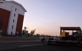 路桥四公司承建的达拉特旗树林召镇小区二路市政道路及配套管网工程